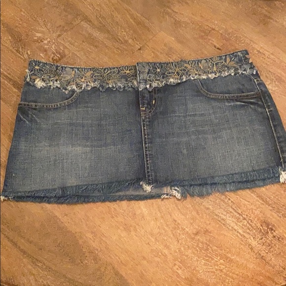 Guess Denim Skirt - Picture 1 of 6